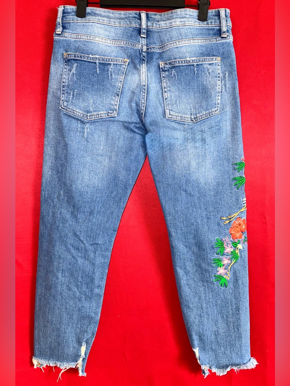 🔥ZARA-Blue Denim Boyfriend Jeans Embroidered Raw Hem Blue Jeans Sz.4 - Picture 3 of 8